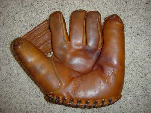 Red Rolfe Reach 245L Front